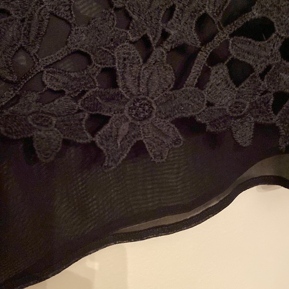 Express Lace Flower Shirt Tank NWT XS - Picture 5 of 9